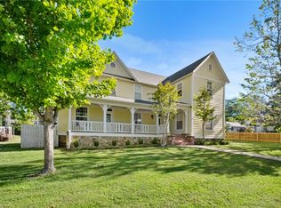102 W Bush St, Prairie Grove, AR 72753