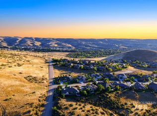 3831 W Deerpath Dr, Boise, ID 83714