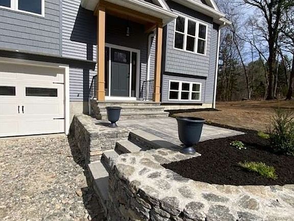 4th image of 37 Benton St