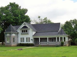 208 S College Ave, Marionville, MO 65705
