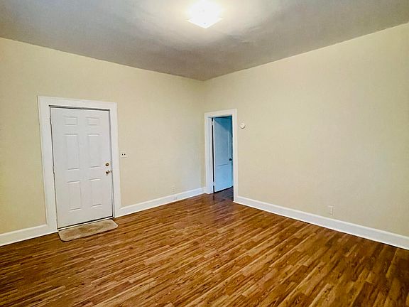 2nd image of 903 W Third Street #A & B