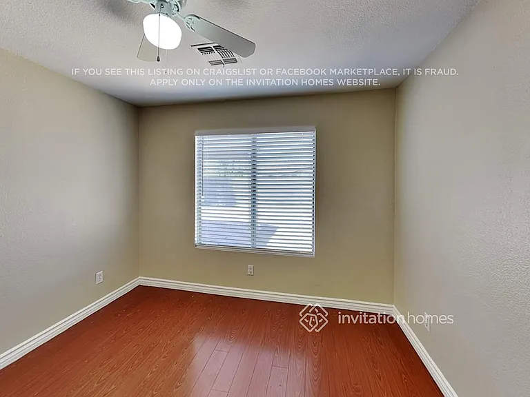 1530 W Saint Anne Ave — Photo 15