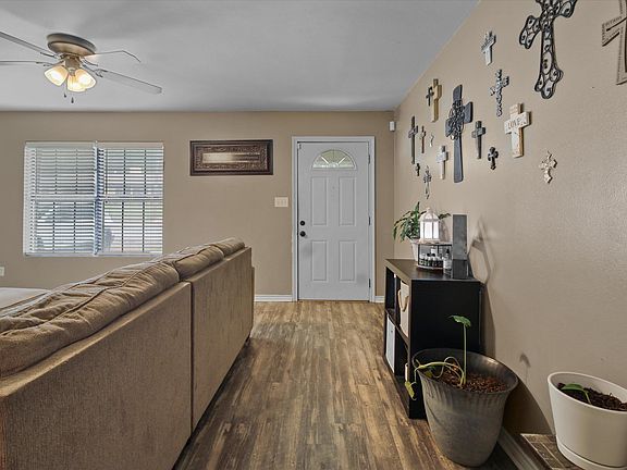 4th image of 2802 Greenwood Ln