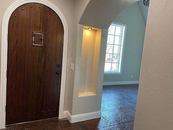 Front Entryway