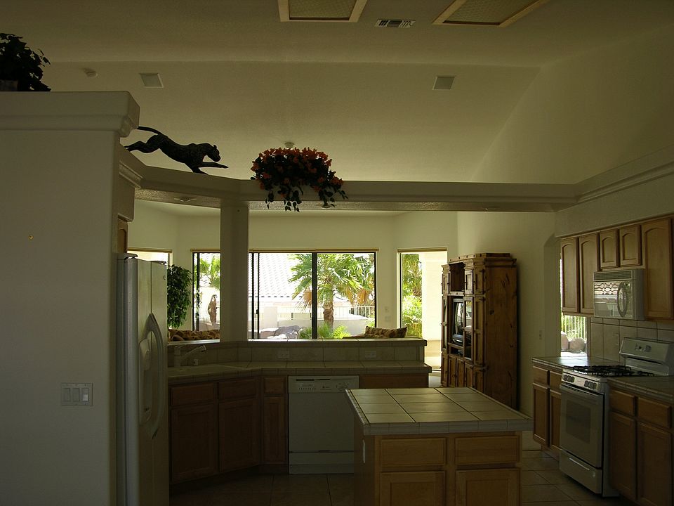 1st image of 2348 Dawn Dr