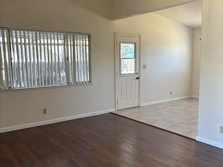 136 Mitchell Ave — Photo 6
