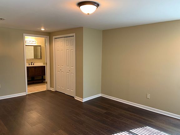 3rd image of 4770 Ivywood Dr