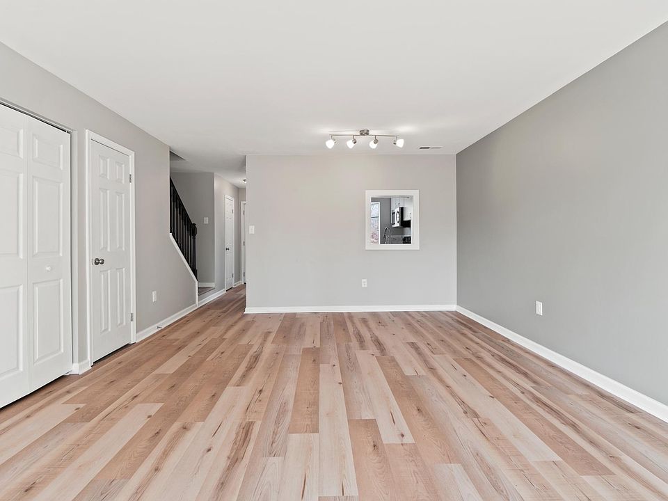 1st image of 5201 Creek Ln
