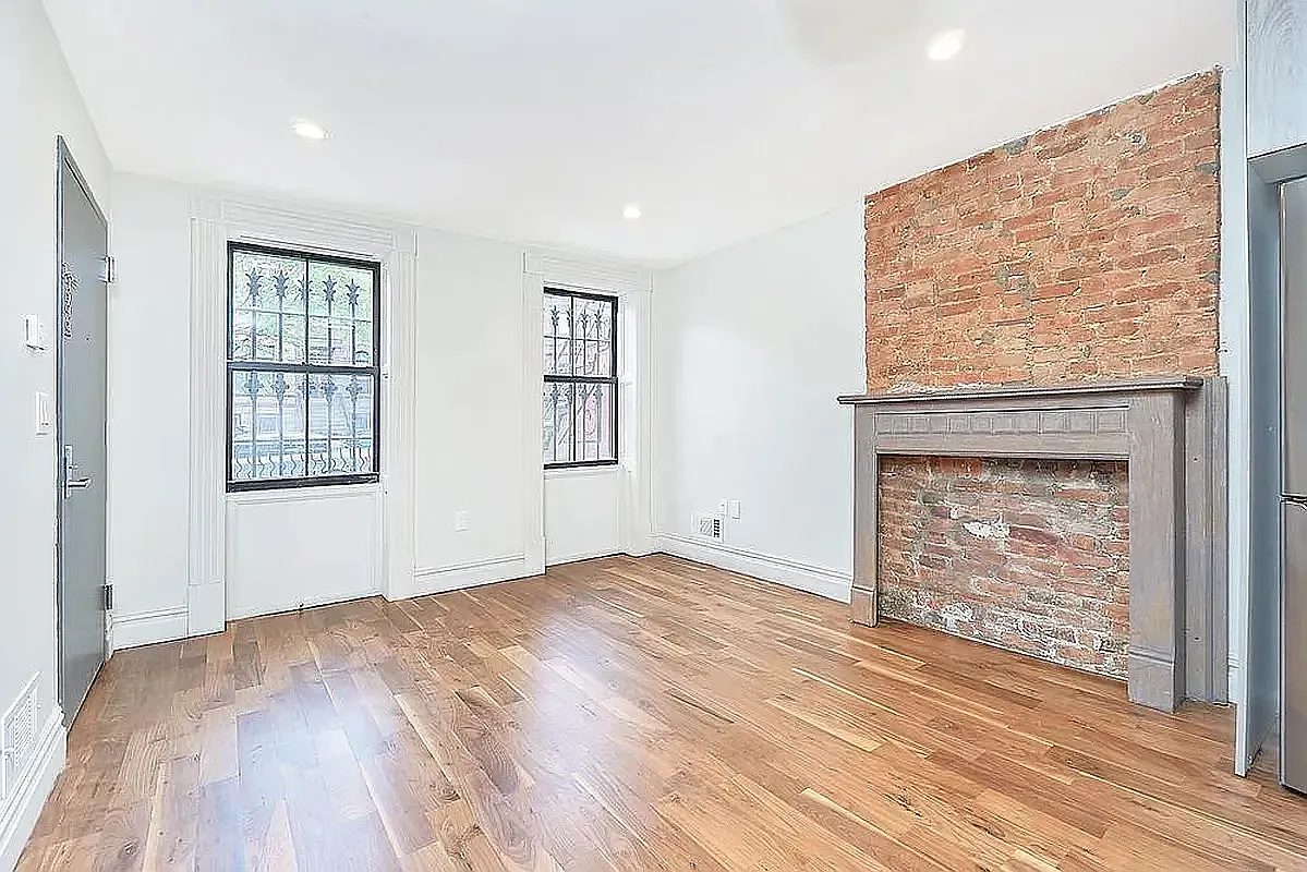 838 Hancock Street — Photo 4