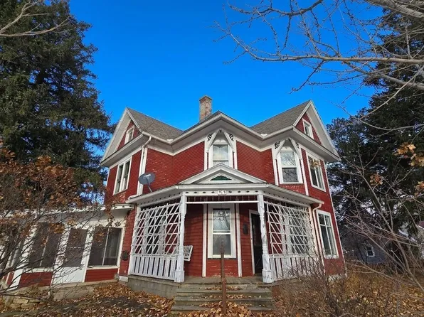 315 Newburg Ave W, Mabel, MN 55954