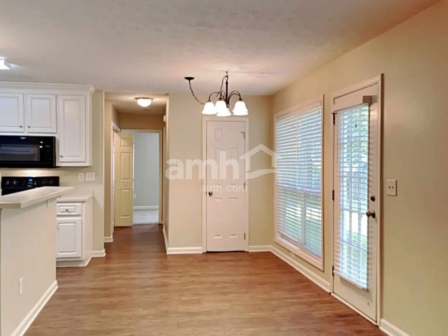 4 bed, 3.0 bath, 2772 sqft, $2,510 — Photo 4
