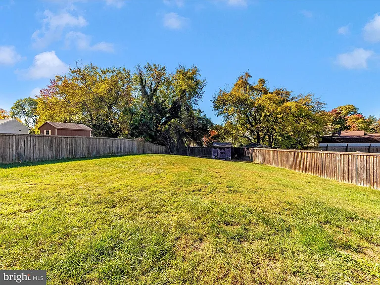 408 Willow Hill Ct — Photo 24