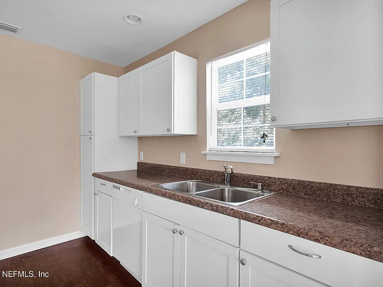 3532 Fleet St — Photo 6
