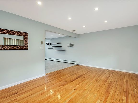 4th image of 2 Lantern Way