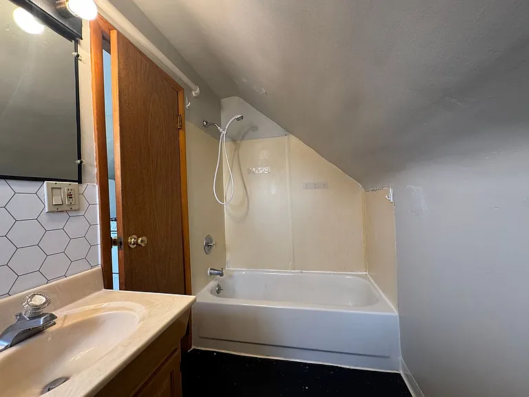 1285 Cook Ave — Photo 7