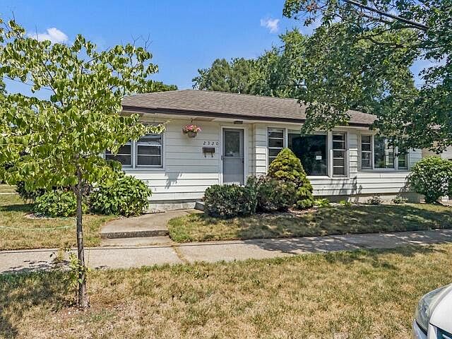 1st image of 2320 Diamond Ave NE