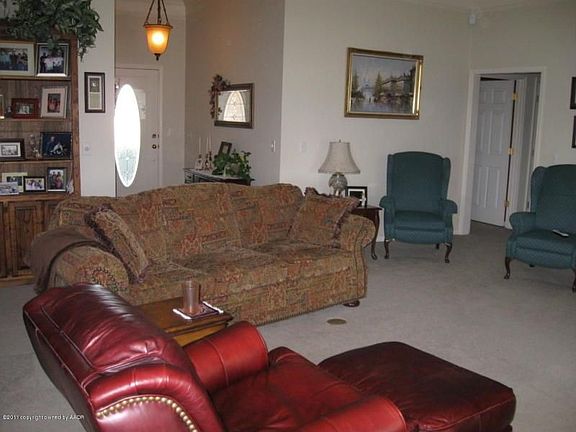 2nd image of 13801 Cedarwood Dr