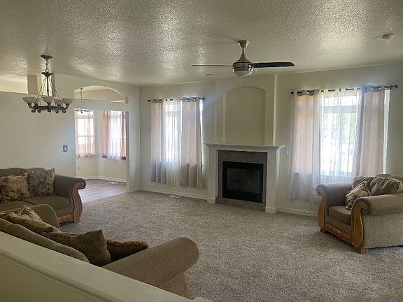 4th image of 187 E Poppy Ln