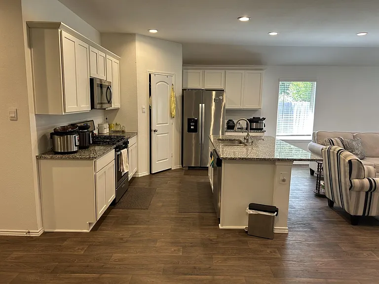 3305 Cold Swan Ct — Photo 8