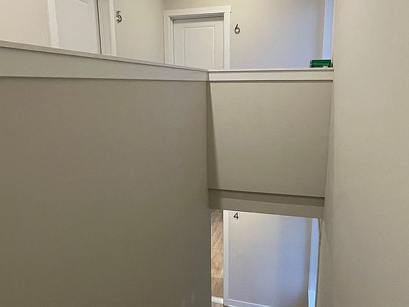 2nd image of 2552 Talbott Ave #6