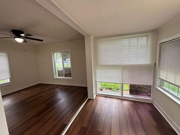 5th image of 1102 S Millwood Ave