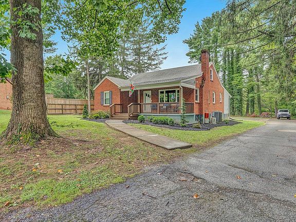 2nd image of 7204 Plantation Rd