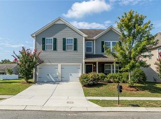 2442 Impatien Dr, Charlotte, NC 28215