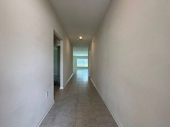 4th image of 4295 Blackshear Ct