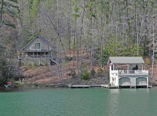 2663 Crow Creek Rd, Lakemont, GA 30552