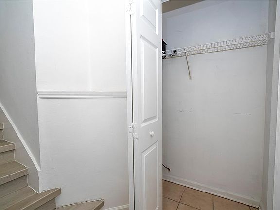 4th image of 4336 S KIRKMAN ROAD #704