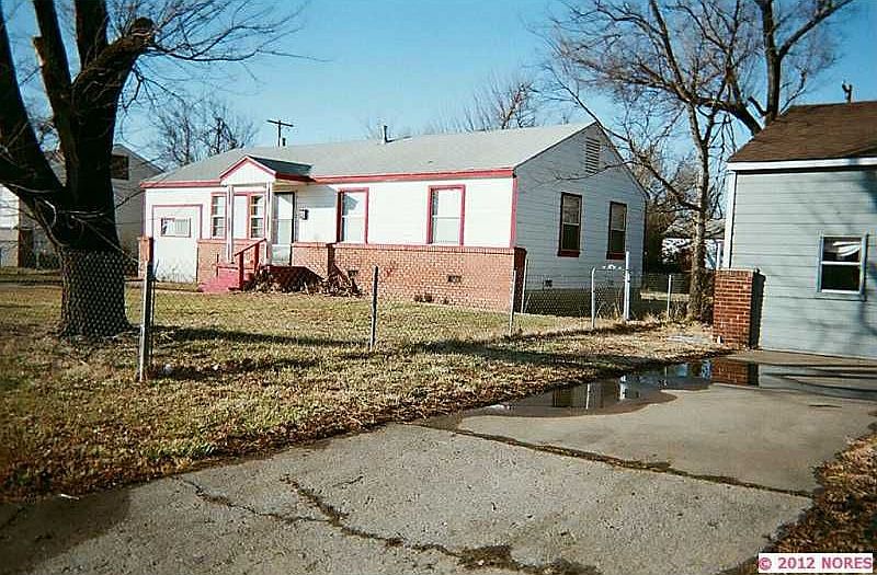 2nd image of 607 E 47th Pl N