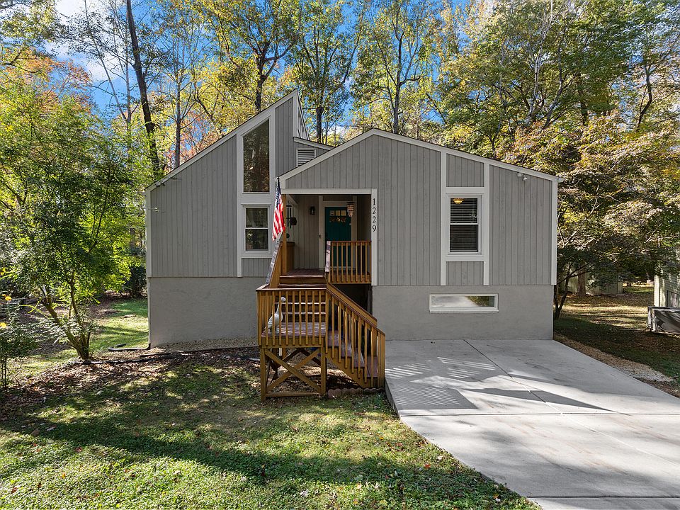 1st image of 1229 Selwyn Ln