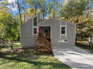 1229 Selwyn Ln, Cary, NC 27511