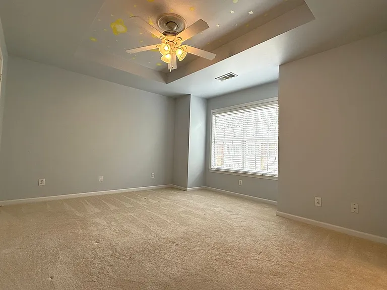 635 Coligny Ct — Photo 14
