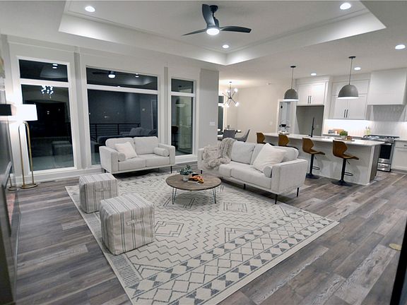5th image of 3017 Lakeview Dr SE