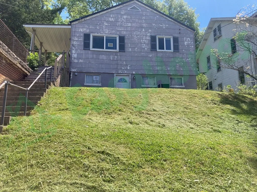 922 Greendale Drive — Photo 1