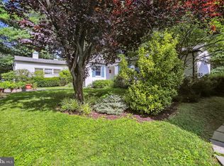 5602 Wilson Ln, Bethesda, MD 20814