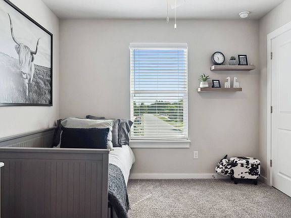 2nd image of 520 Powell Dr #1703