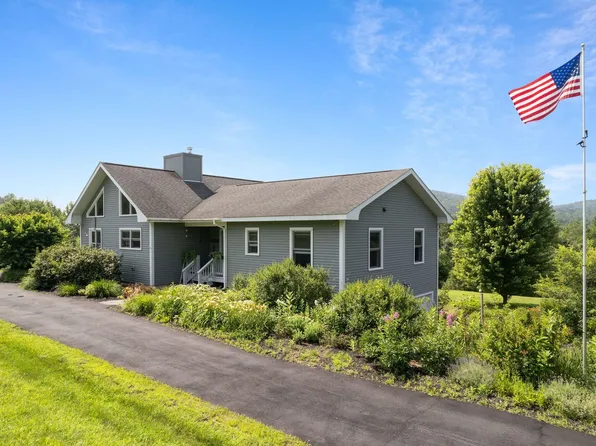 13 Windsor Road, Rockingham, VT 05101