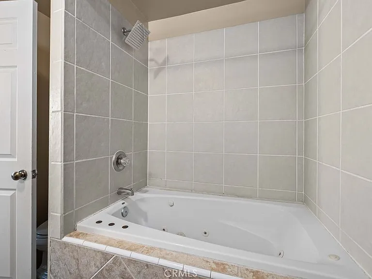 44115 Hunter Ct — Photo 16