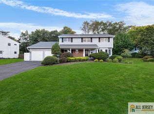 13 Colonial Dr, East Brunswick, NJ
