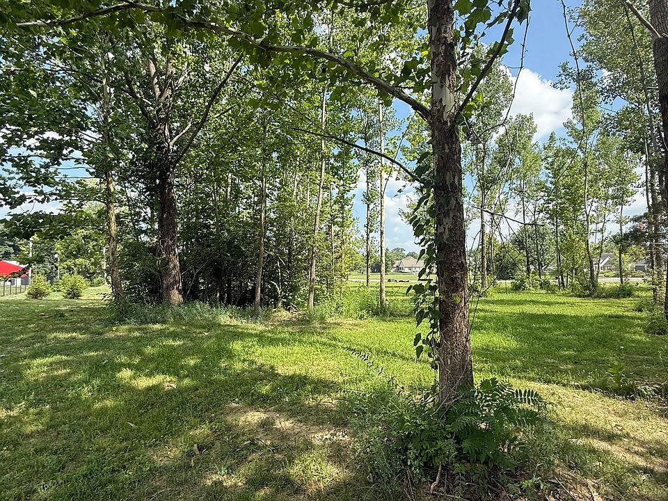 2nd image of 4846 Lakeview Dr