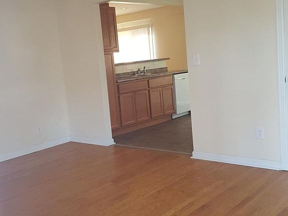 3rd image of 3370 Marmary Ln