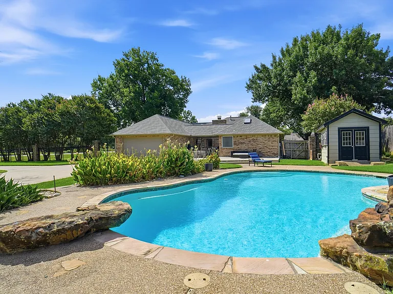 1362 Cross Timber Dr — Photo 33