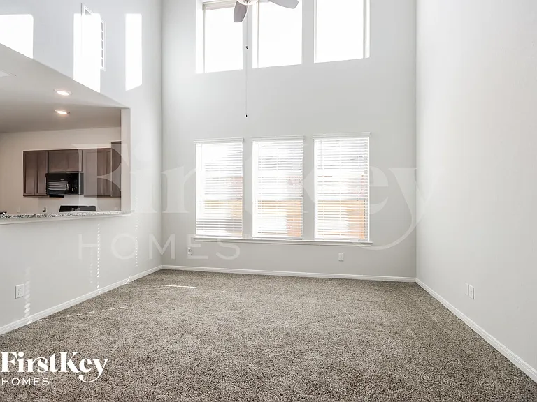 26207 Cooperstown Way — Photo 3