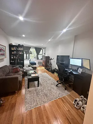 Rented by Aimee Grodanz, LREB | media 3