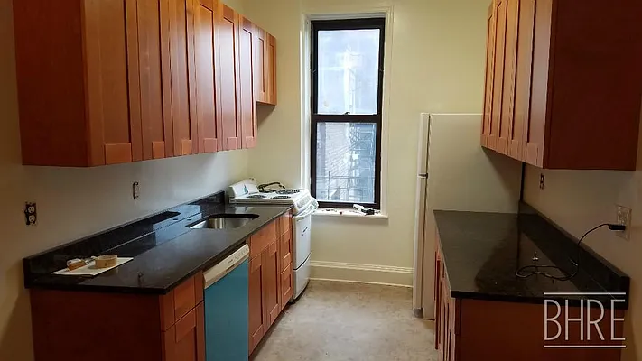 Rented by Brooklyn Heights Real Estate Inc | media 51