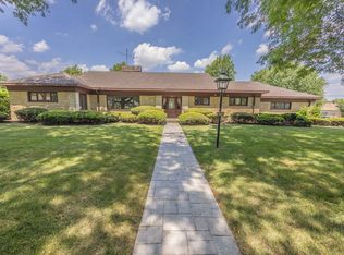 901 Sherwood Pl, Joliet, IL 60435