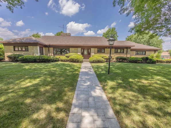 901 Sherwood Pl, Joliet, IL 60435