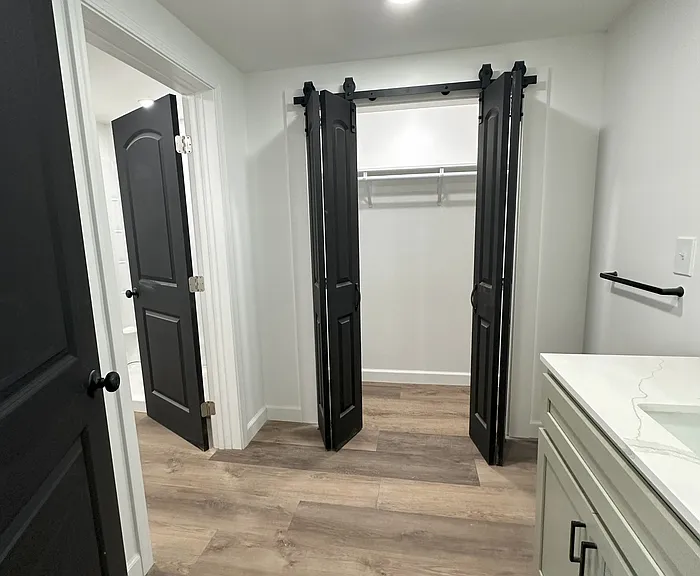 2634 Barton St — Photo 10